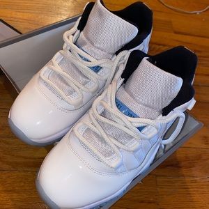 Air Jordan Columbia 11s